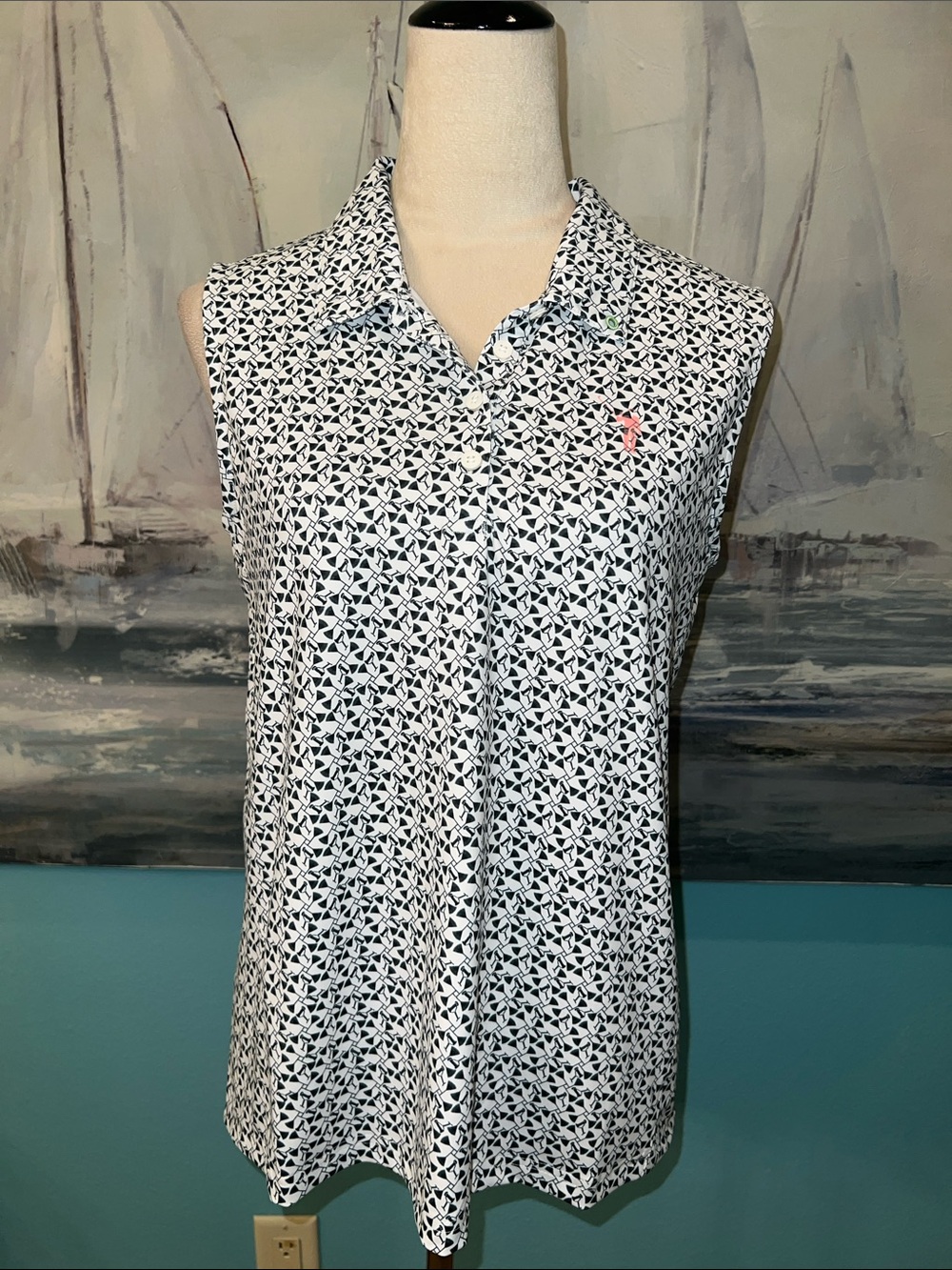 EUC Women’s William Murray Martinis and Mowers Sleeveless Golf Shirt, Medium